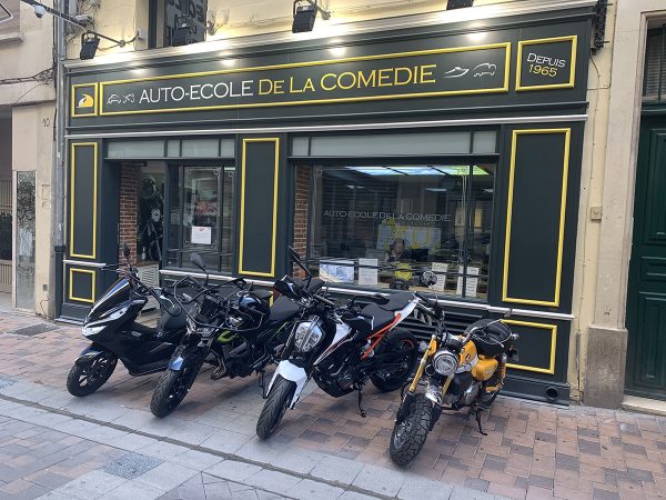 Parc Motos - Permis motos Montpellier - Auto École de la Comédie